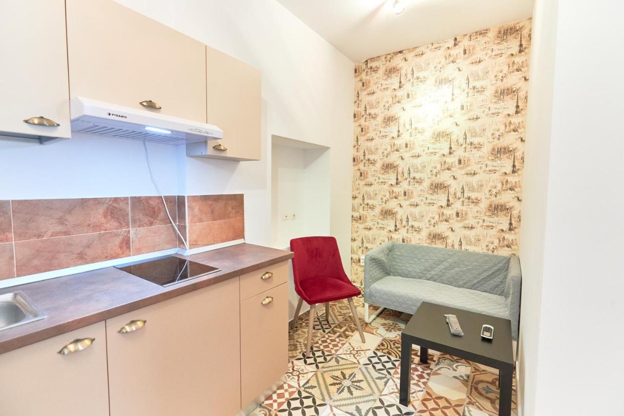 Stanford Aparthotel Gara De Nord Bukares Bagian luar foto