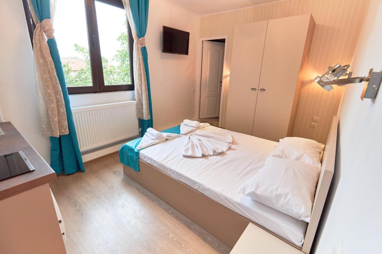 Stanford Aparthotel Gara De Nord Bukares Bagian luar foto
