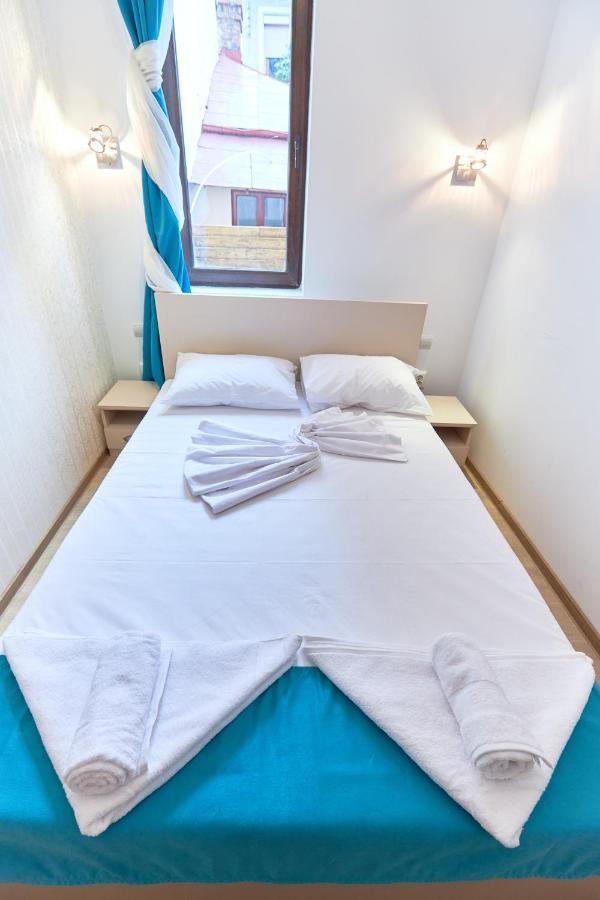 Stanford Aparthotel Gara De Nord Bukares Bagian luar foto