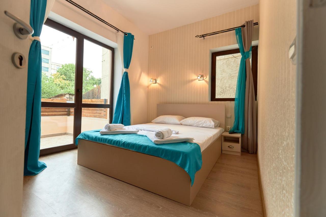 Stanford Aparthotel Gara De Nord Bukares Bagian luar foto