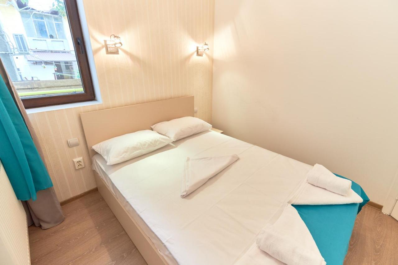 Stanford Aparthotel Gara De Nord Bukares Bagian luar foto