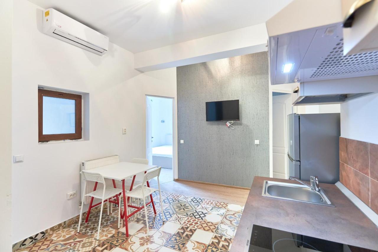 Stanford Aparthotel Gara De Nord Bukares Bagian luar foto