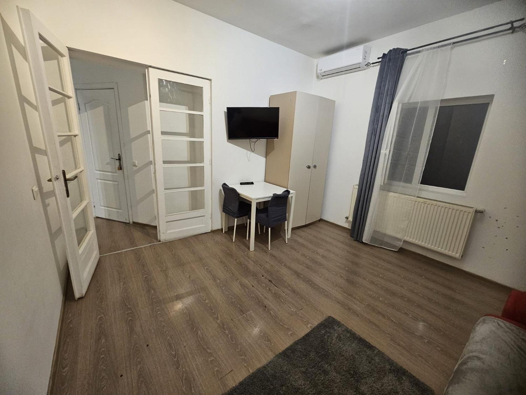 Stanford Aparthotel Gara De Nord Bukares Bagian luar foto